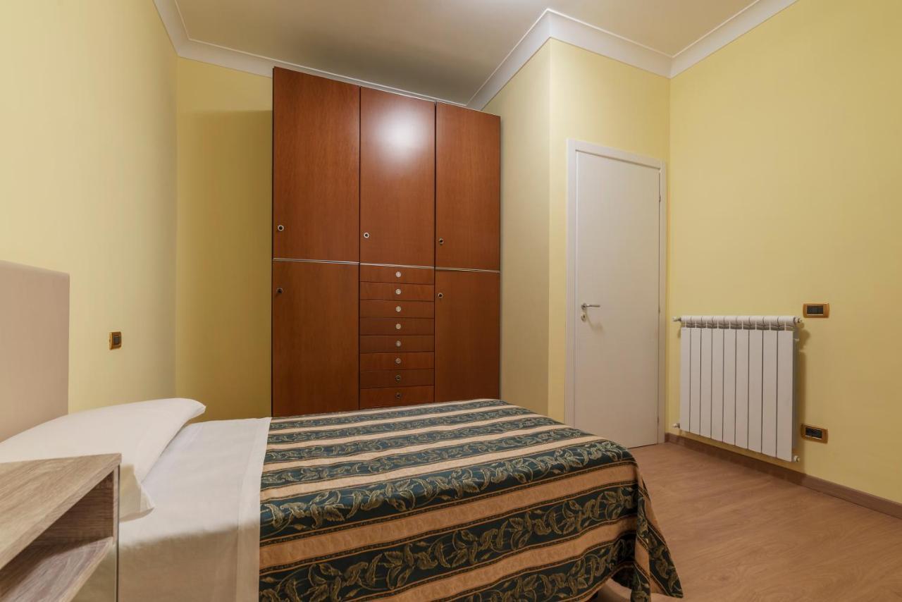Termini Station Elegant And Roomy Apartment Roma Ngoại thất bức ảnh